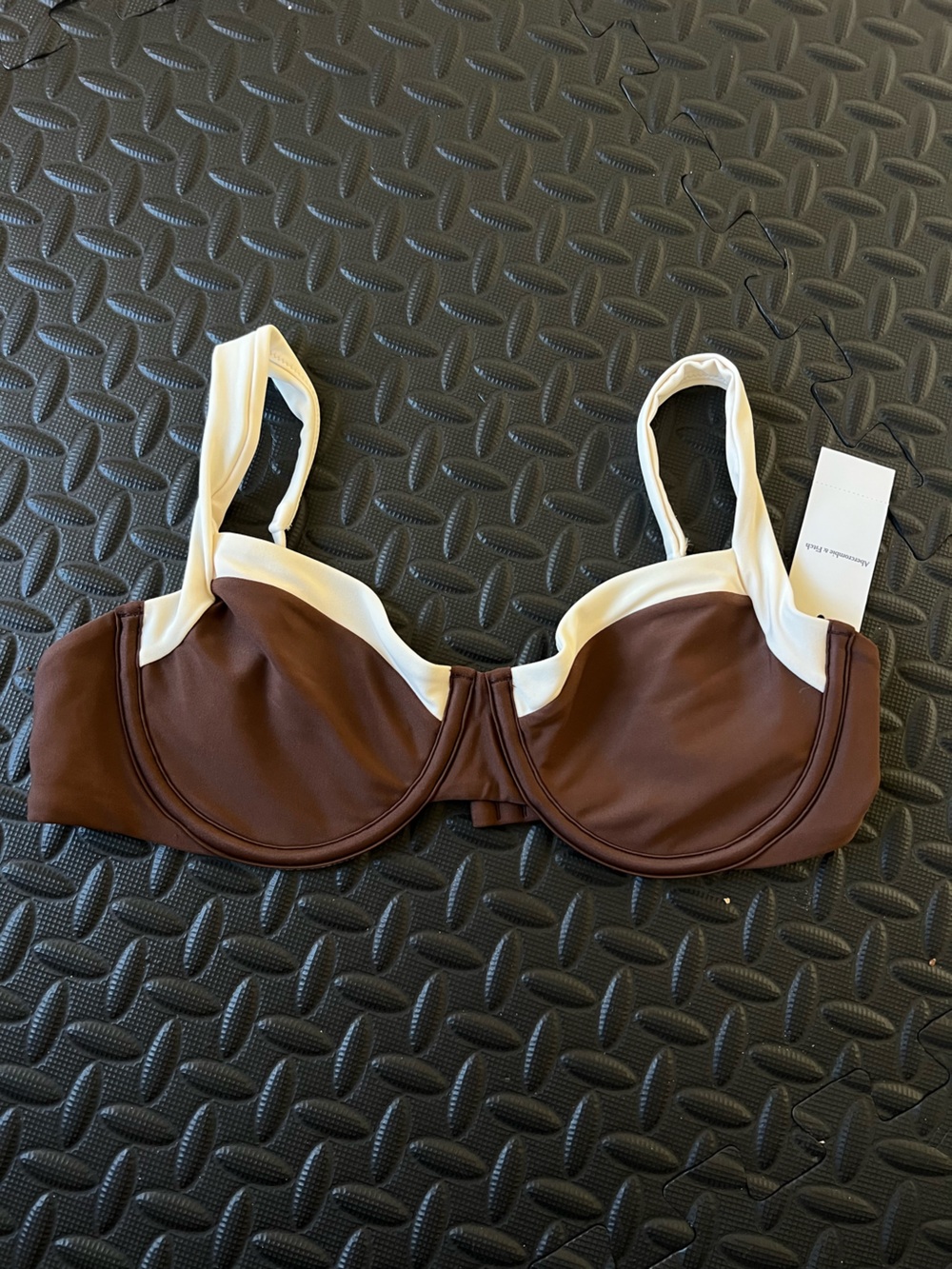 NWT Abercrombie and Fitch Two-Tone Brown & Cream Underwire Bikini Top Sz Medium